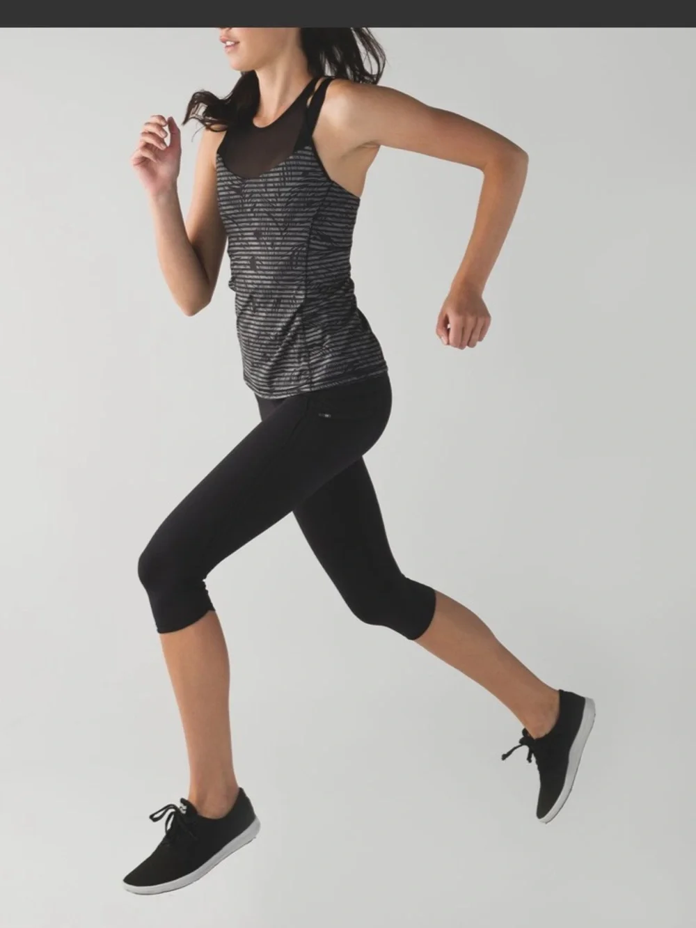 lululemon sz 8 Running In The City Tank Stripe Play Slate Black vtg 2015 mesh